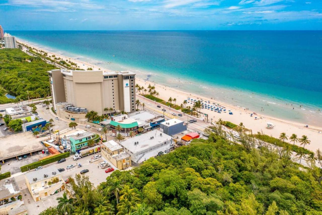 The Purple Pelican Beachfront With Ocean Balcony Unit 1 Форт-Лодердейл Экстерьер фото