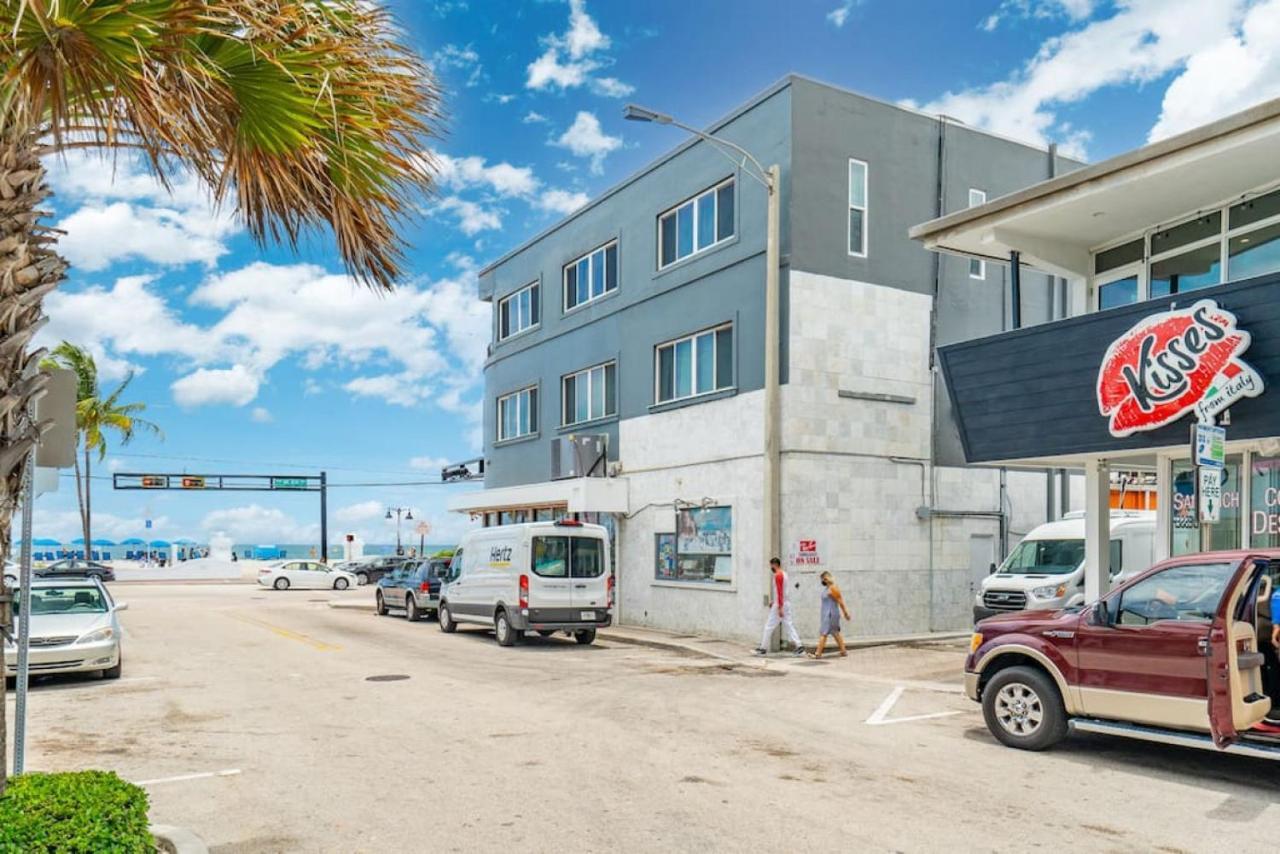 The Purple Pelican Beachfront With Ocean Balcony Unit 1 Форт-Лодердейл Экстерьер фото