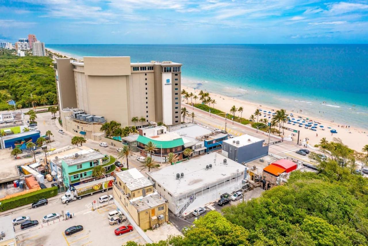 The Purple Pelican Beachfront With Ocean Balcony Unit 1 Форт-Лодердейл Экстерьер фото
