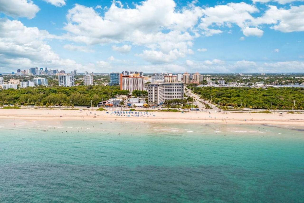 The Purple Pelican Beachfront With Ocean Balcony Unit 1 Форт-Лодердейл Экстерьер фото